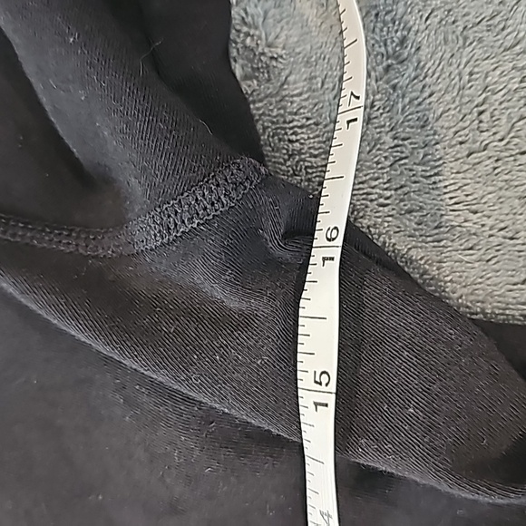 EUC Free People Movement black crop long sleeve workout top size M/L - Picture 5 of 6